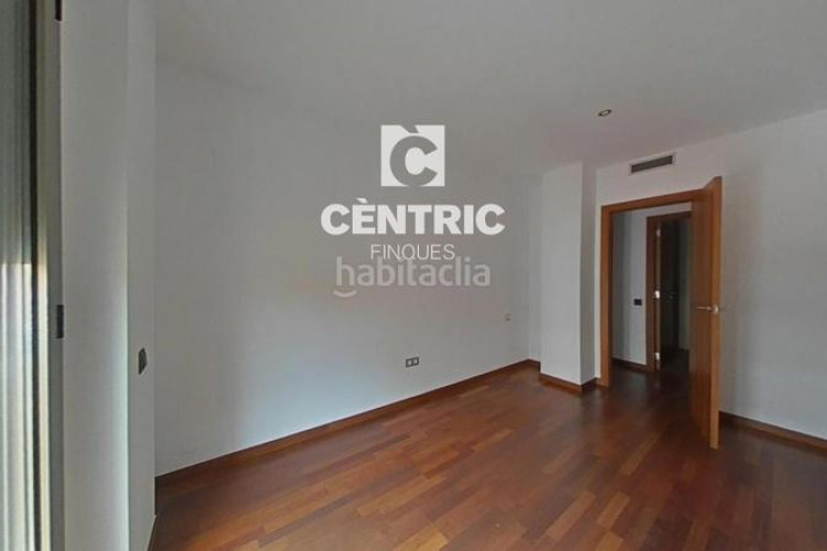 Piso  espacioso con 3 habitaciones ideal familias modernas! en Terrassa