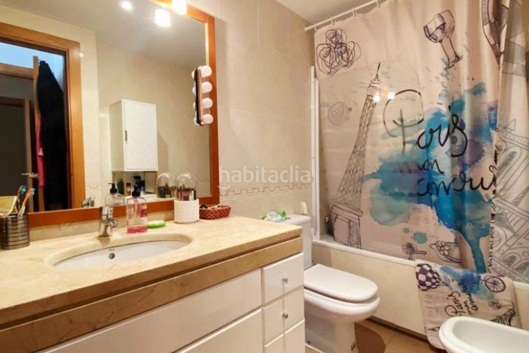 Planta baja piso de en Segle XX con pk actualmente alquilado en Terrassa