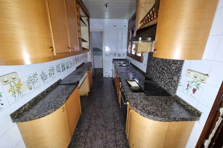 Chalet pareado en carretera de Castellar