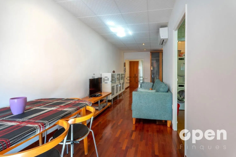 Chalet adosado en calle de Pau Claris