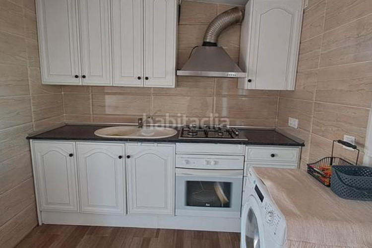 Piso zona de Ca n'Anglada. ático de 2habs + 1 lav. + 2 terrazas en Terrassa