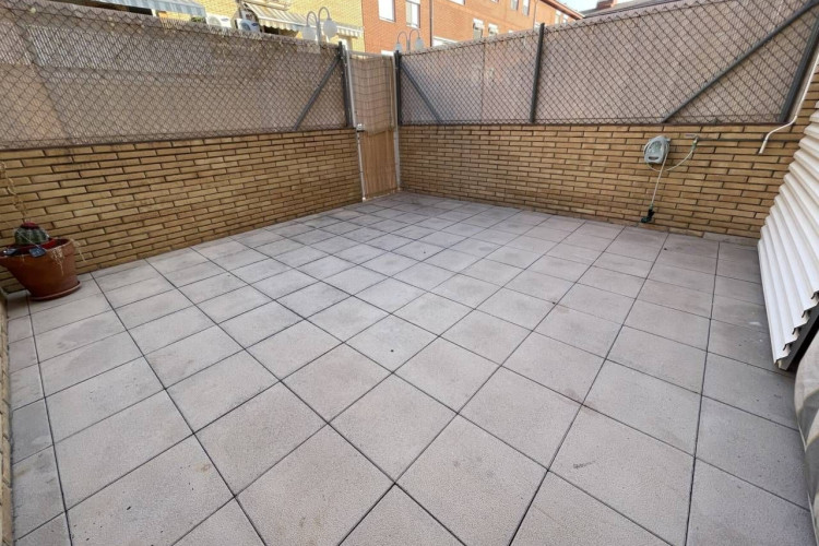 Les Arenes - La Gru00EDpia  Can Montllor