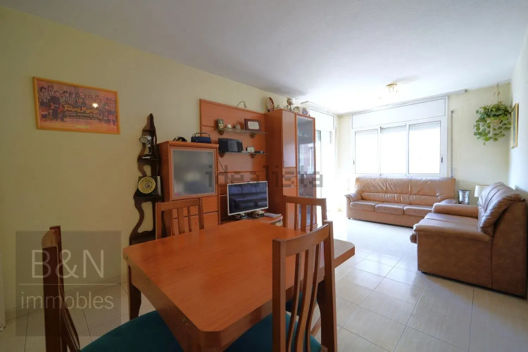 Piso en Barrio Les Arenes
