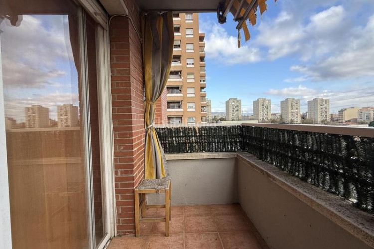 Ático luminoso ático 4habs y 2baños + grande terrazza en Sant Pere Nord en Terrassa