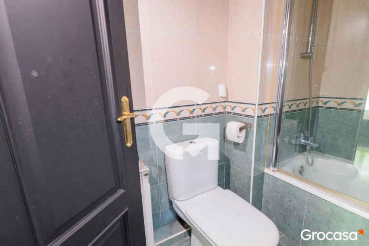 CL CALAF, DE, Les Arenes - La Gru00EDpia  Can Montllor