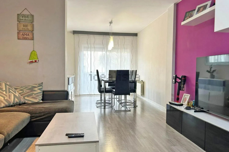 Piso en Barrio Les Arenes