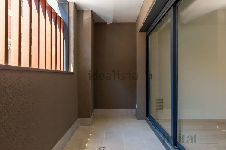 Piso en calle Transversal, 181