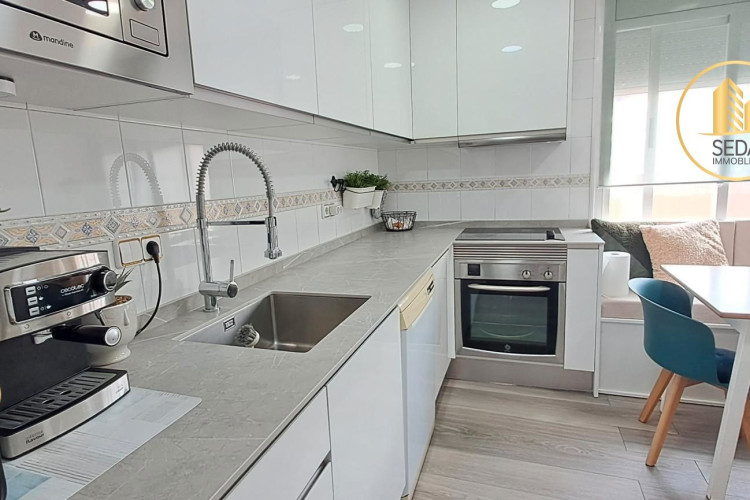 Carrer de la Mare de Du00E9u del Carme, Ca n'Anglada