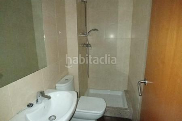 Piso  de 3 habitaciones, y 2 baños en Egara Terrassa