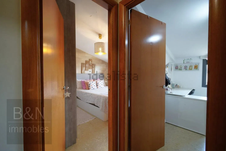 DÚPLEX EN EXCLUSIVA CON TERRAZA PRIVADA Y PLAZA DE GARAJE – UN HOGAR PARA VIVIRLO