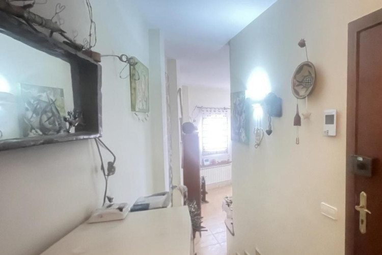 Plau00E7a del Mestre Serrat, Sant Pere