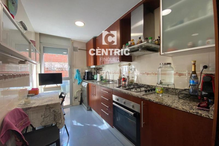 Piso  de 2 habitaciones para invertir en Segle XX Terrassa