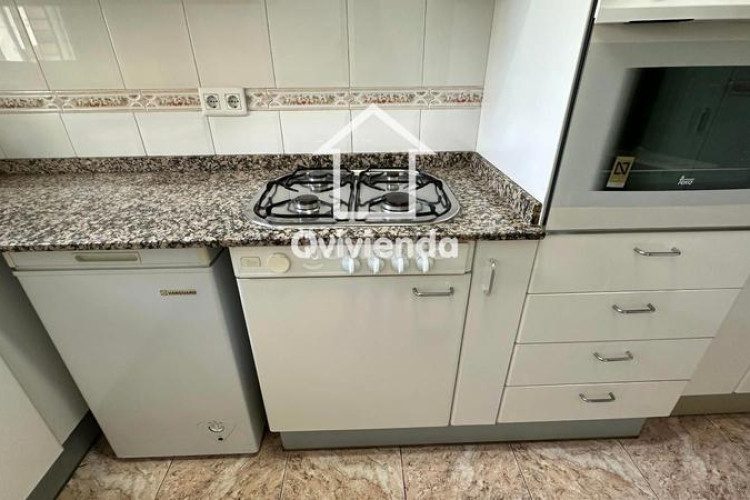 Piso  en planta baja de 3 habitaciones, todo exterior, La Cogullada en Terrassa