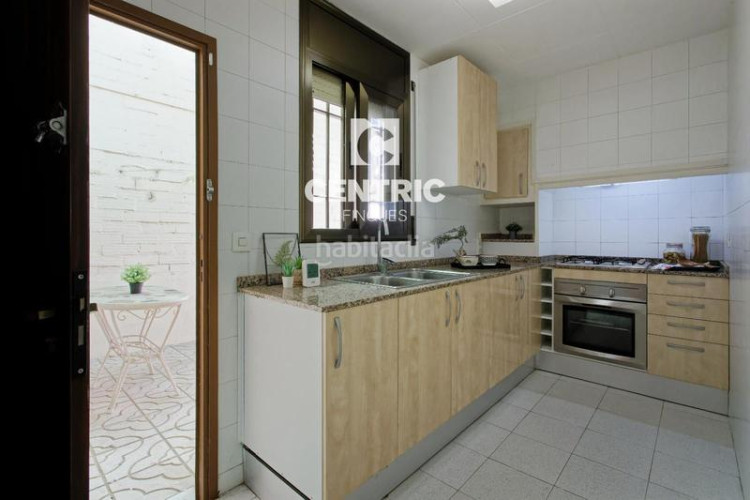 Casa  esquinera con encanto en sant pere . en Terrassa