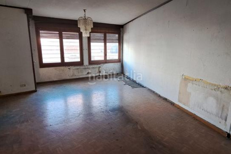 Casa  a reformar en zona les escoles en Plaça Catalunya - Escola Industrial Terrassa
