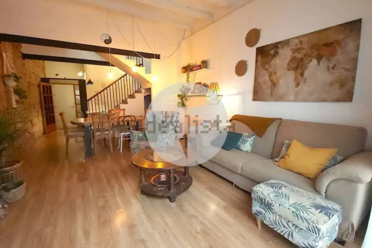 Chalet adosado en calle de Sant Llorenç