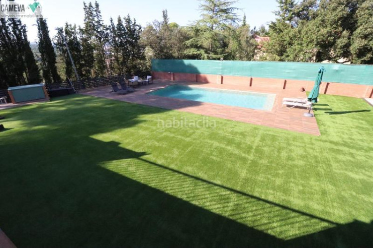 Casa única e impresionante finca a 4 vientos con piscina y jardin en Terrassa