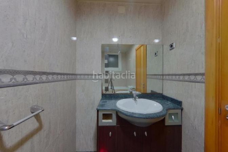 Piso  okupado de 2 habitaciones ca nanglada en Terrassa