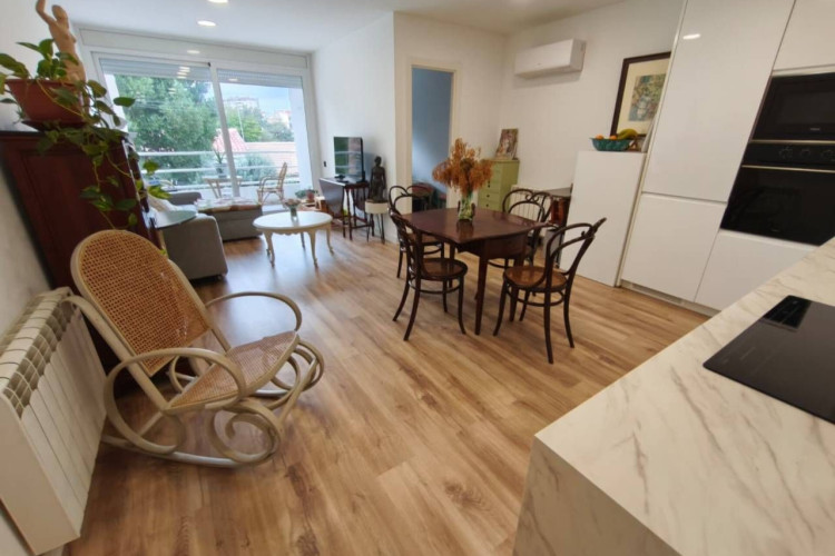 Major de Sant Pere, Vallparadu00EDs - Antic Poble de Sant Pere