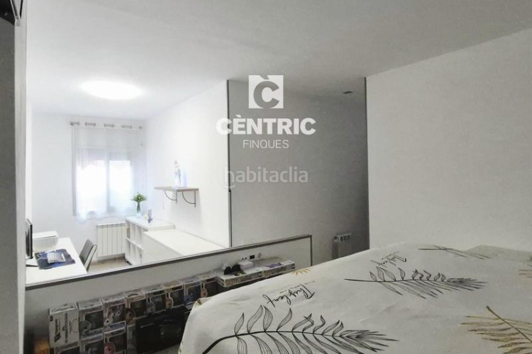 Piso planta baja seminueva de 3 hab con patio 60 m2 sur en francesc macia en Terrassa