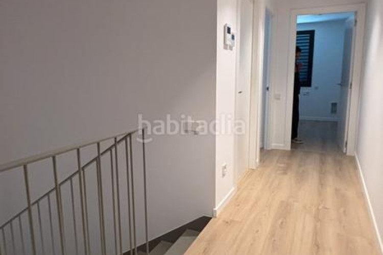 Casa en carrer de las navas de tolosa 87 exclusiva casa a estrenar con piscina privada en Terrassa