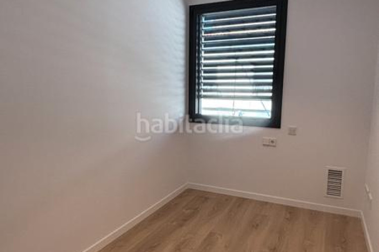 Casa en carrer de las navas de tolosa 87 exclusiva casa a estrenar con piscina privada en Terrassa