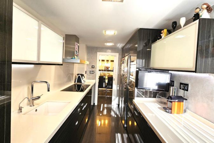 Piso en carrer de pau marsal 76 exclusiva vivienda con acabados de lujo y una ubicación inmejorable. en Terrassa