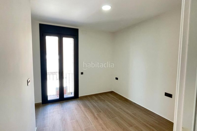 Dúplex zona de Ca n'Aurell. duplex de obra nueva de 3habs. + 1lav. + terraza en Terrassa
