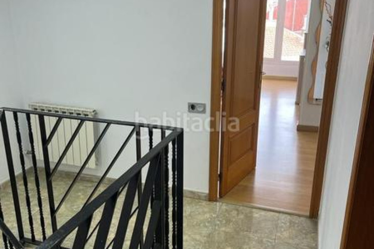 Chalet  en venta en La Cogullada, 5 dormitorios. en Terrassa