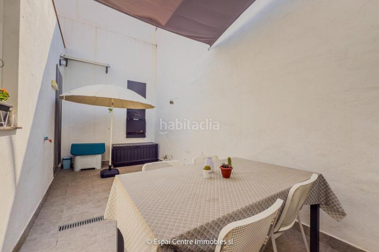 Casa adosada en exclusiva casa adosada reformada con terraza 15 m terraza solarium de 10 m en Can Palet lista para entrar a vivir en Terrassa