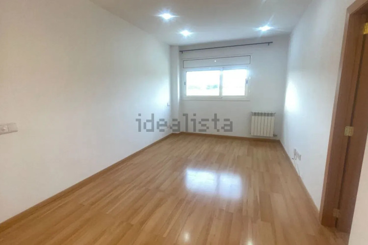 Piso en avenida de la Lacetània, 58