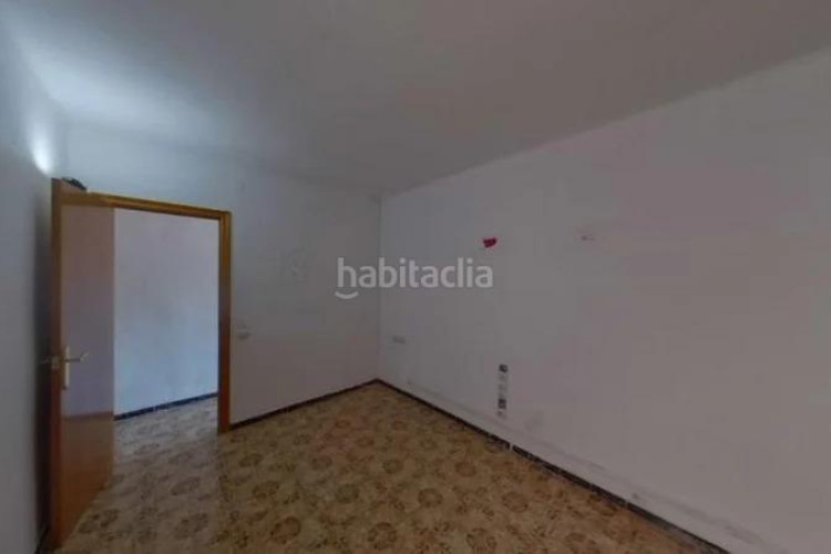Piso  de 4 habitaciones en Zona Esportiva Terrassa
