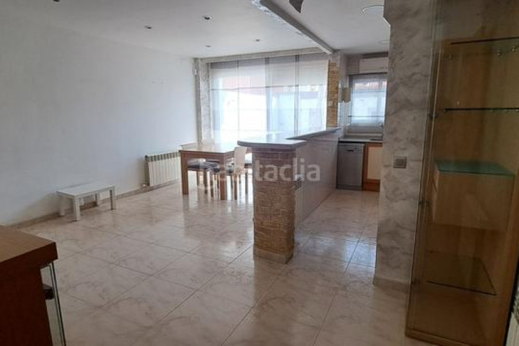 Casa el hogar que tu familia sueña te espera en can montllor! en Terrassa