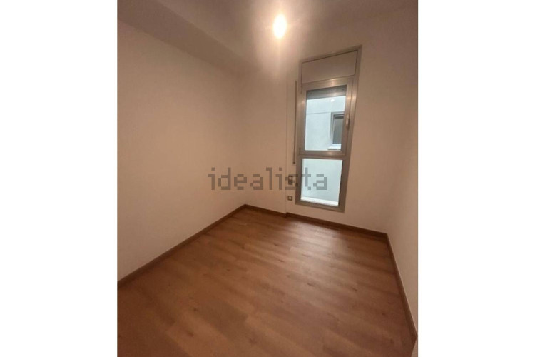 Piso en venta en Carretera de Rellinars