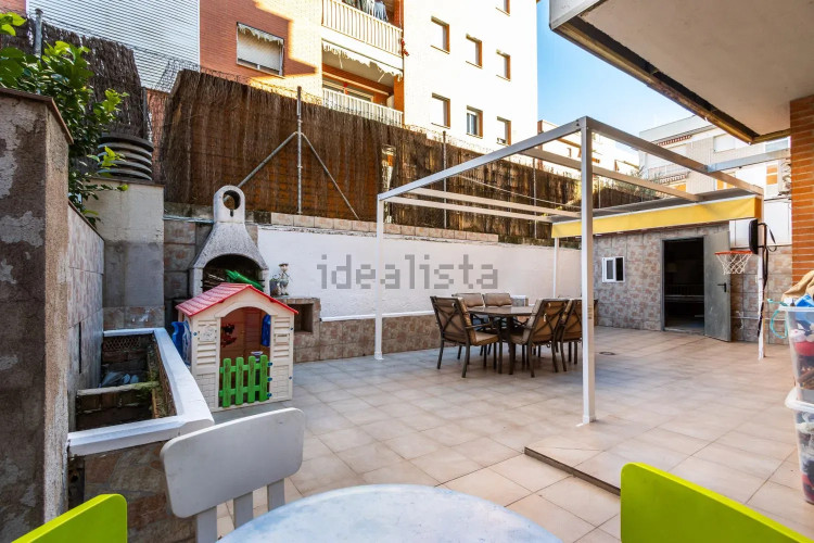 Piso en Barrio Les Arenes