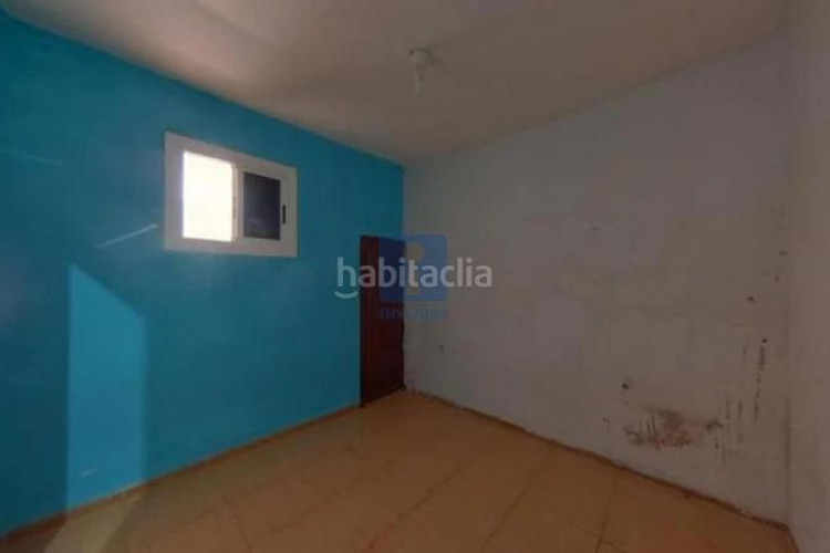 Piso inmueble ilegalmente okupado situado en la calle sant crispi 138, bajos 1, , barcelona en Terrassa