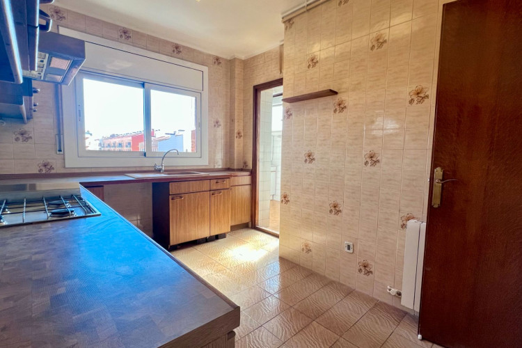 Carrer de Prat de la Riba, Vallparadu00EDs - Antic Poble de Sant Pere