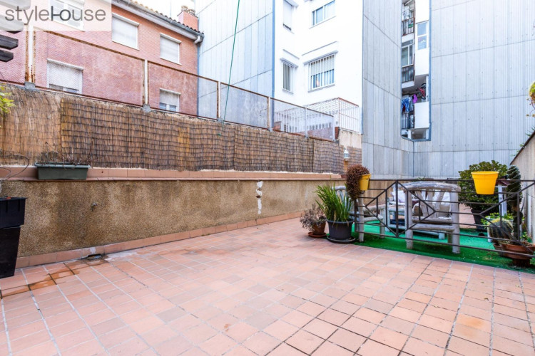 Terrassa - Carrer autonomia, Sant Pere