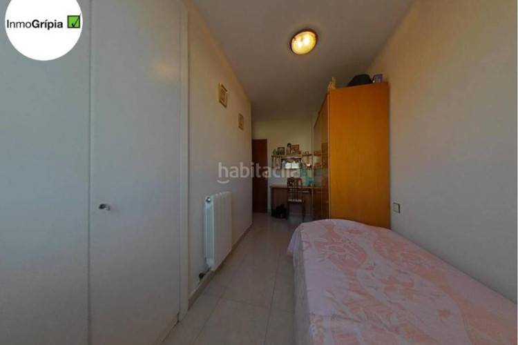 Casa adosada  en venta en les arenescan montllorla grípia08227 en Terrassa