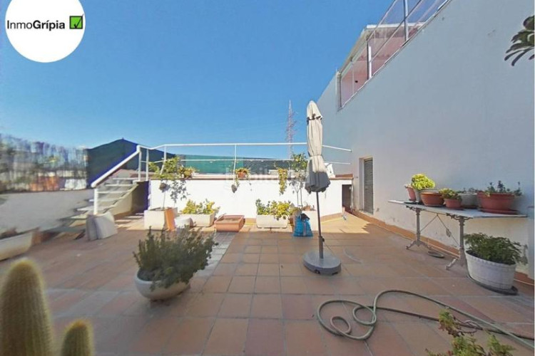 Casa  en venta en les arenescan montllorla grípia08227 en Terrassa
