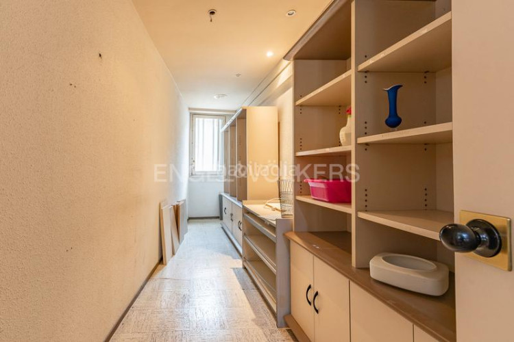Apartamento gran oportunidad para crear tu hogar en el centro 131m2 en Terrassa