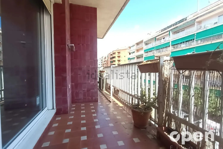 Piso en avenida de Josep Tarradellas