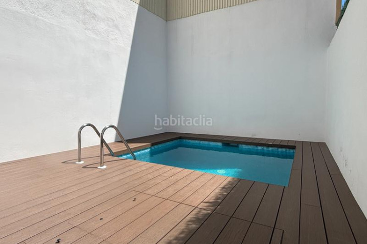 Casa en carrer de las navas de tolosa 87 exclusiva casa a estrenar con piscina privada en Terrassa