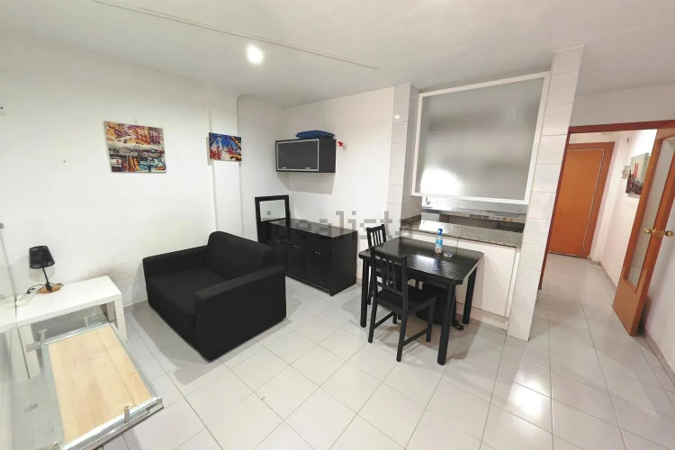 Estudio en calle de Marinel·lo Bosch