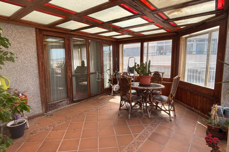 Ático espectacular y auténtico ático en una sola planta con una gran terraza con vistas despejadas en el centro!!! en Terrassa