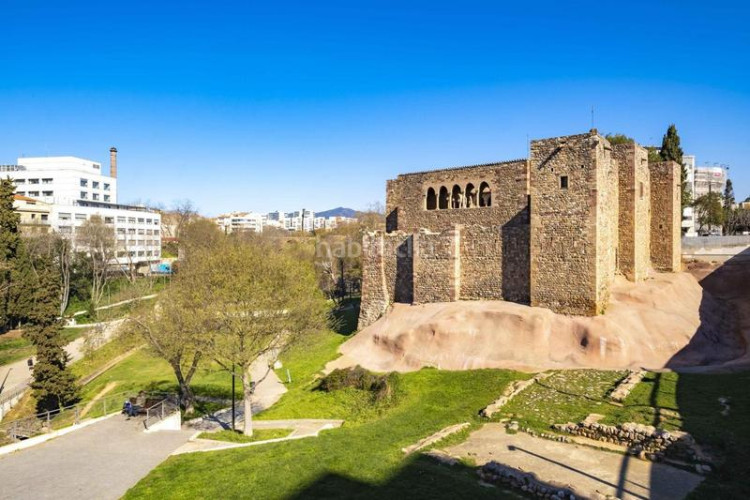 Piso 120 m2 acabat de reformar a tocant el parc de vallparadis en Terrassa