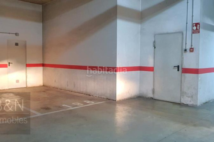 Piso te vas a enamorar de su carácter! amplio, luminoso, con zona comunitaria y plaza de párquing con trastero en Terrassa
