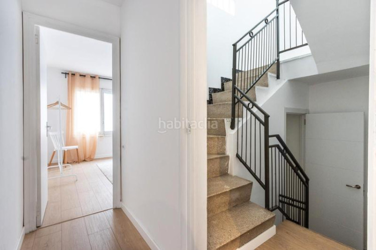 Dúplex vivienda tipo dúplex de 4 habs. con terraza. zona Segle XX. en Terrassa