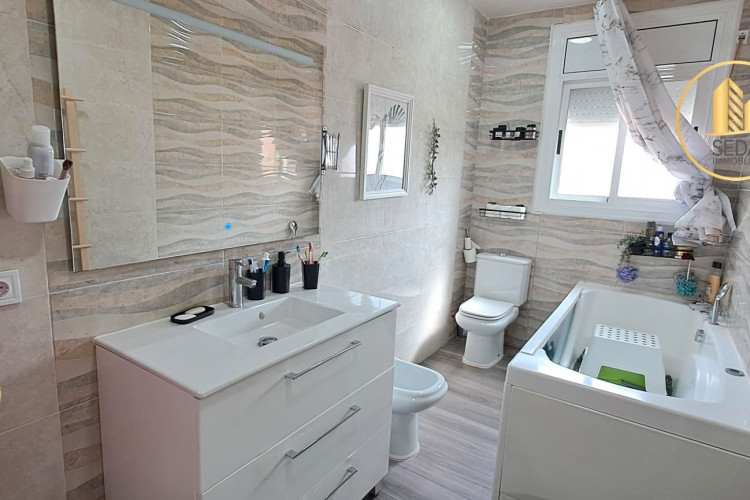 Carrer de la Mare de Du00E9u del Carme, Ca n'Anglada