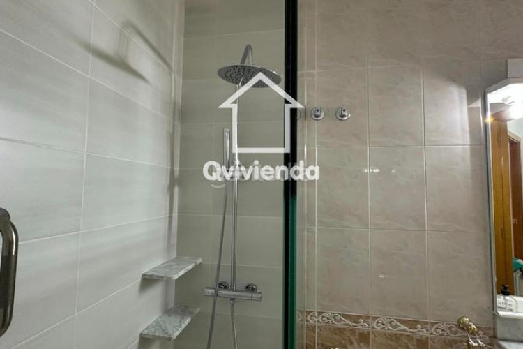 Piso  en planta baja de 3 habitaciones, todo exterior, La Cogullada en Terrassa